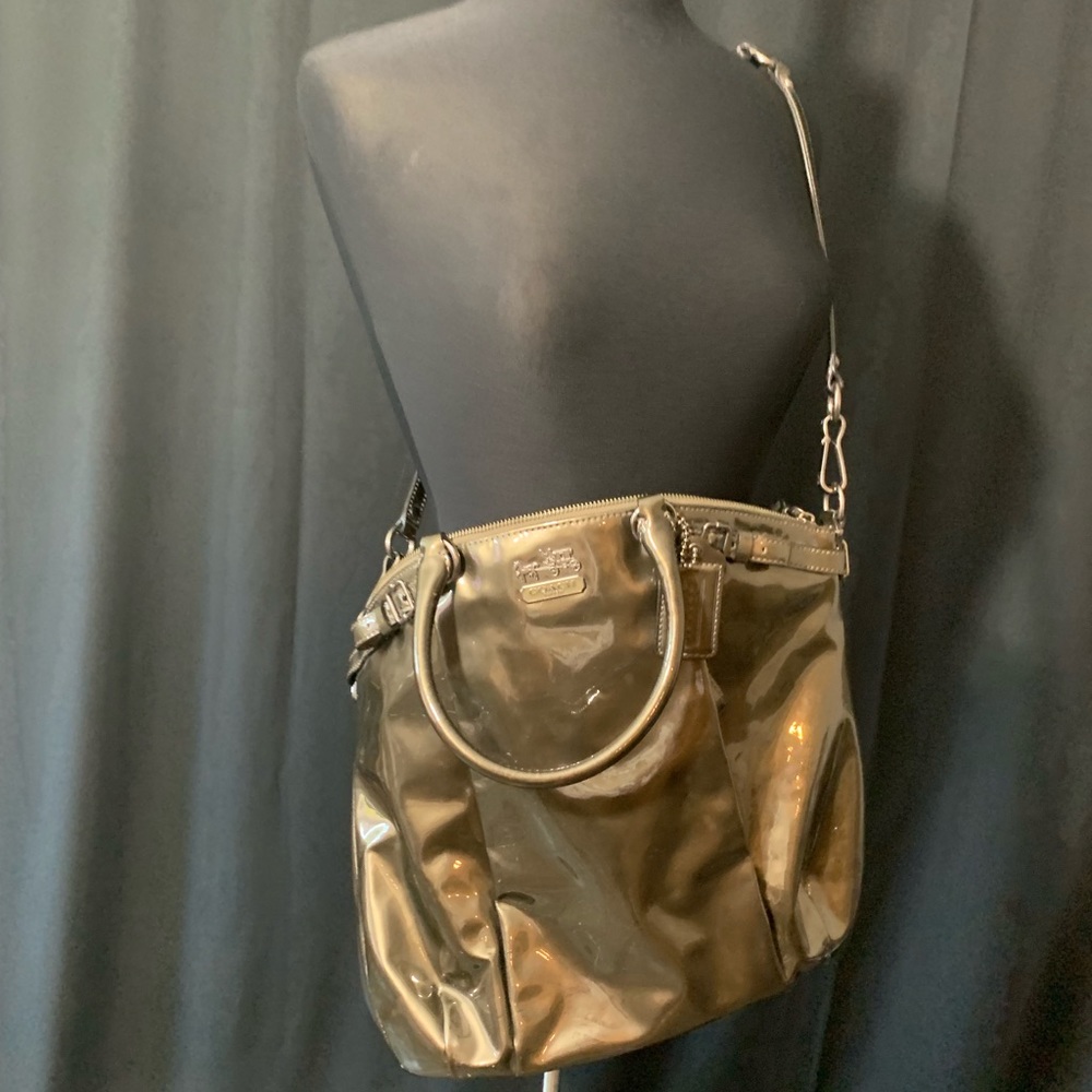 👛Priced*To*Sell👛Crossbody Army Green Coach Purse